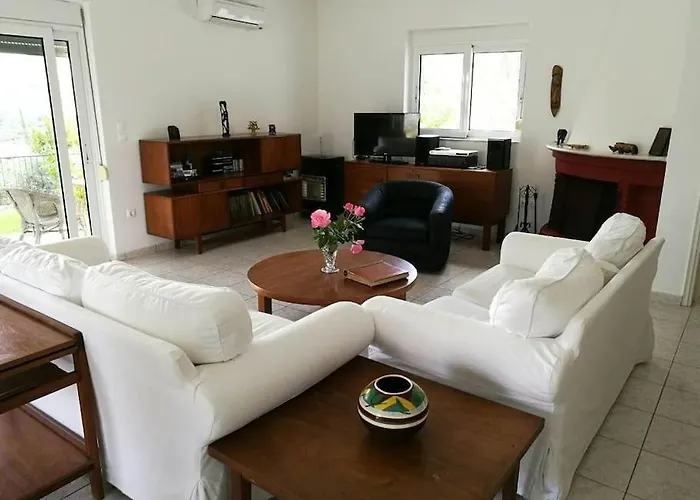 ヴィラ Frangipani With Large Private Pool, Rhodes ラルドス